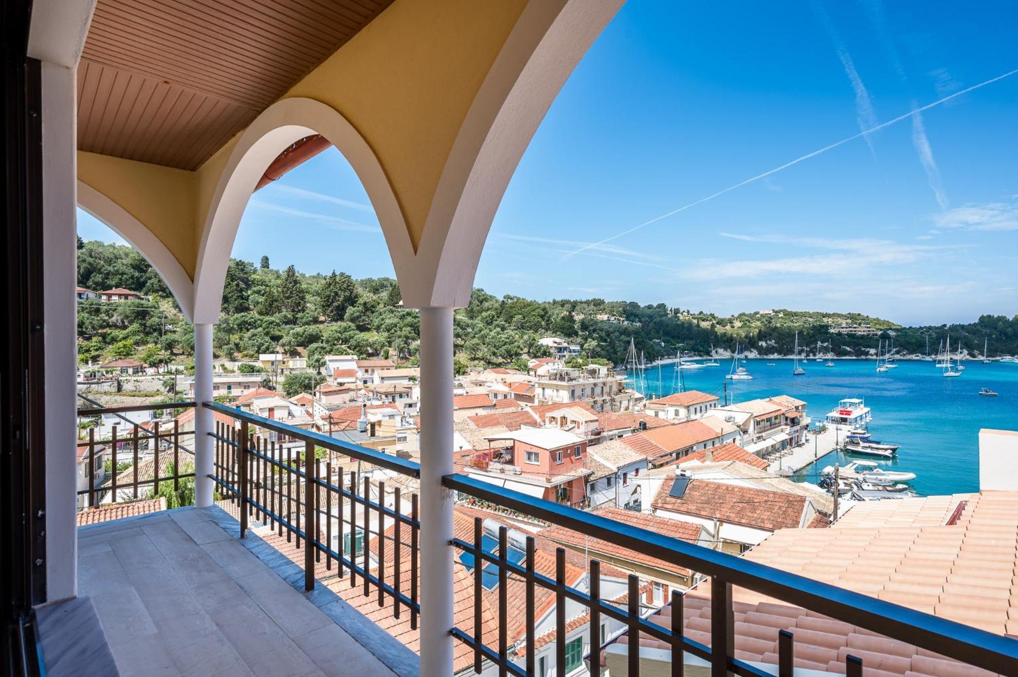 Agaloula Centrally Located Apartments, Lakka Exterior photo