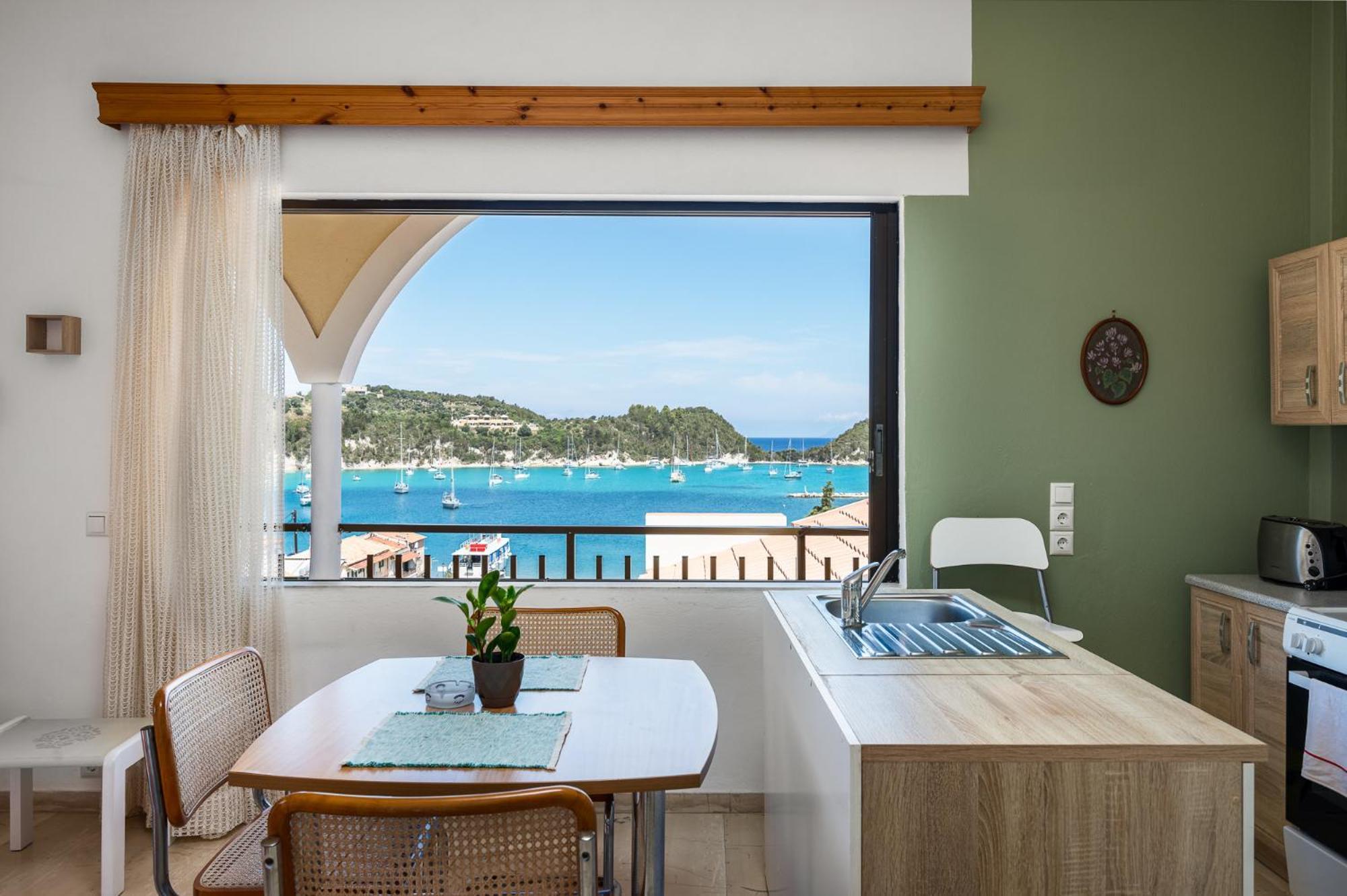 Agaloula Centrally Located Apartments, Lakka Exterior photo